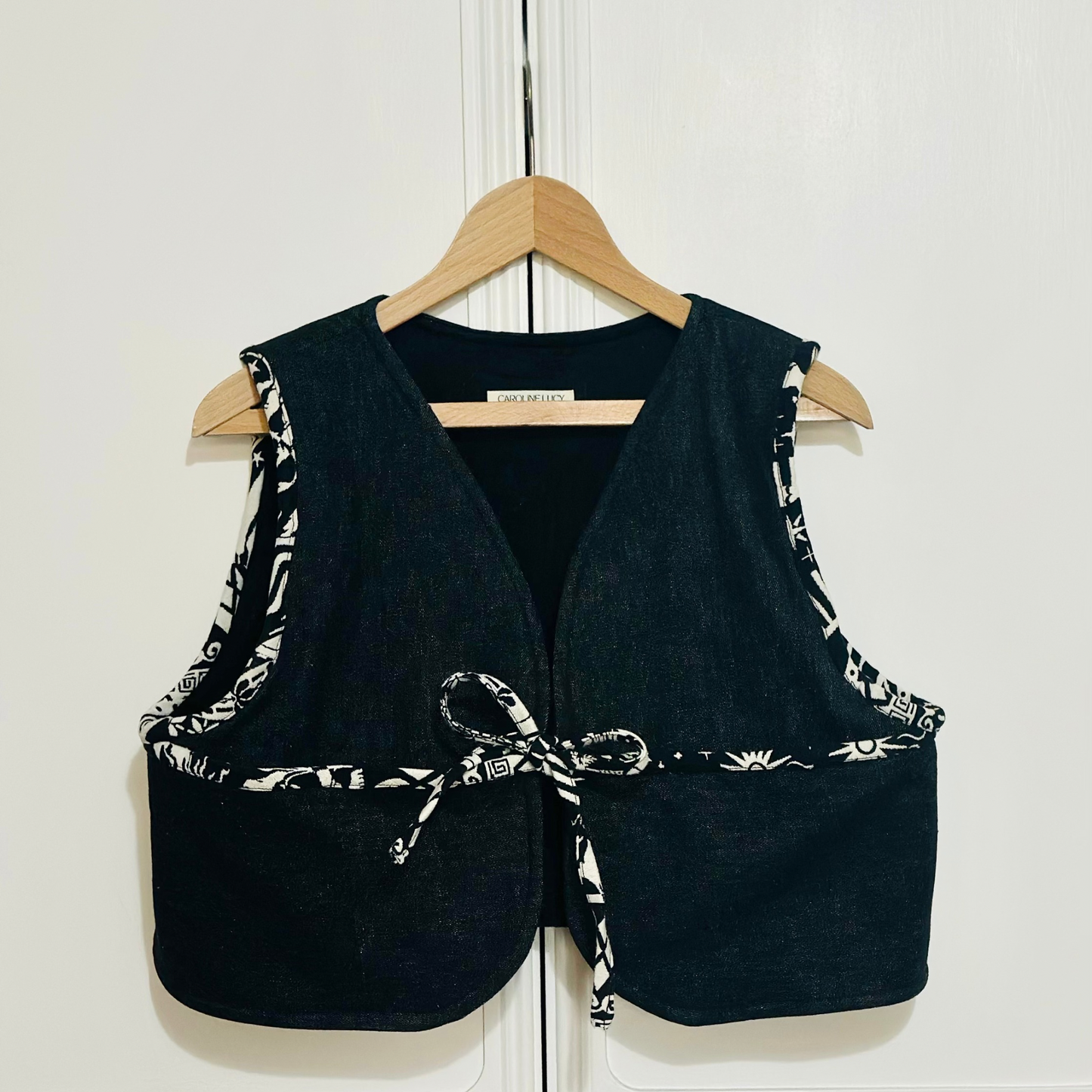 CROPPED BLACK DENIM WAISTCOAT £69