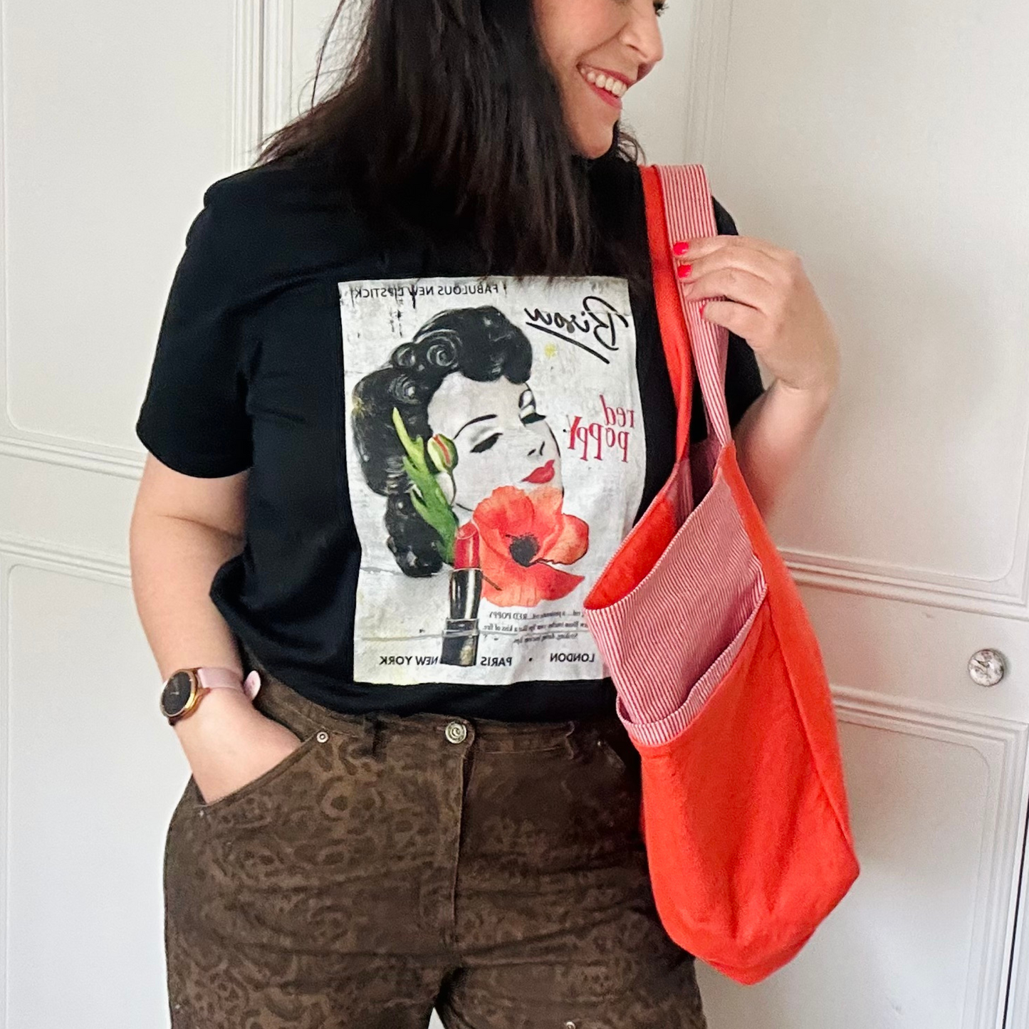 BISOU GRAPHIC BLACK VINTAGE TEE £23