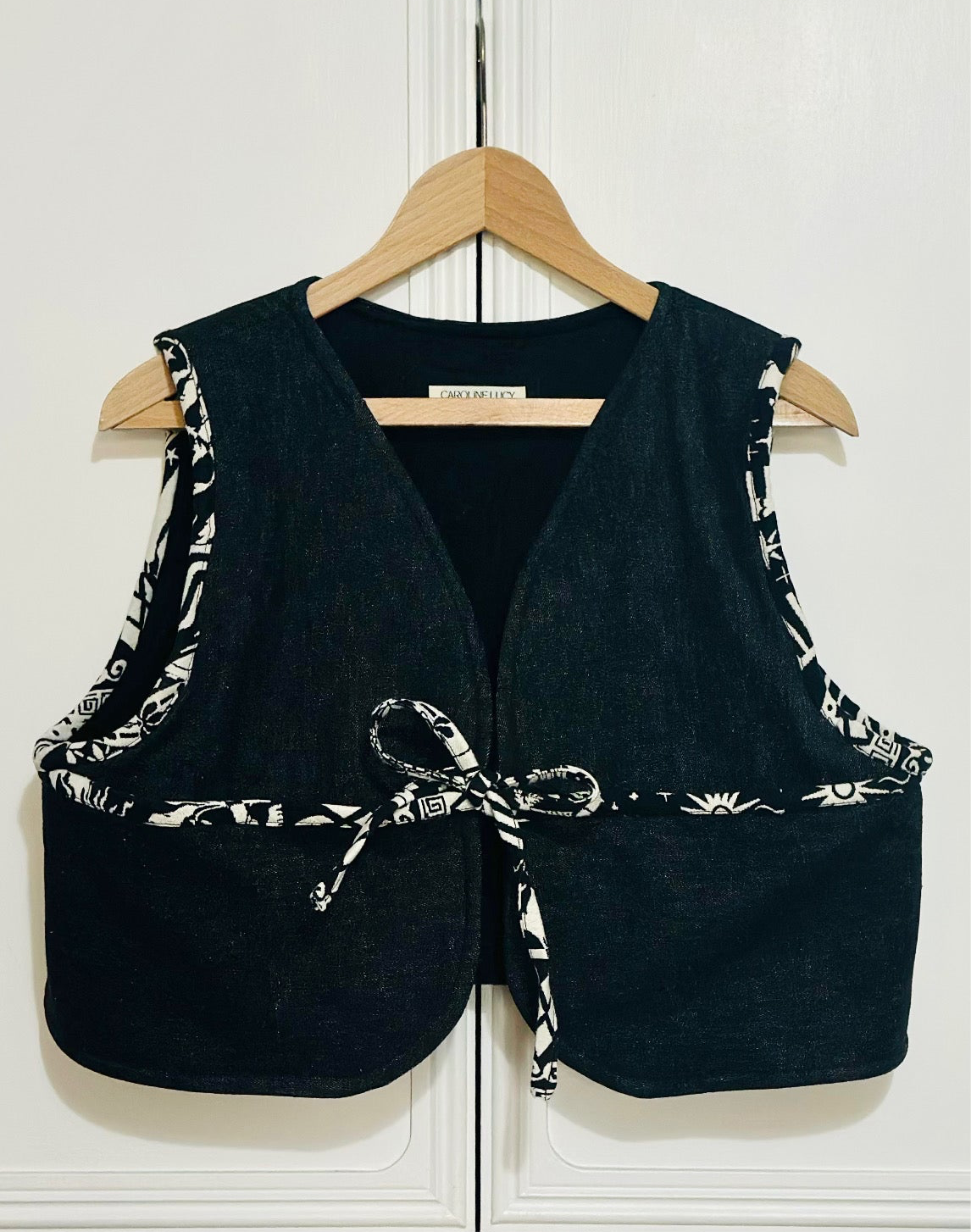 CROPPED BLACK DENIM WAISTCOAT £55