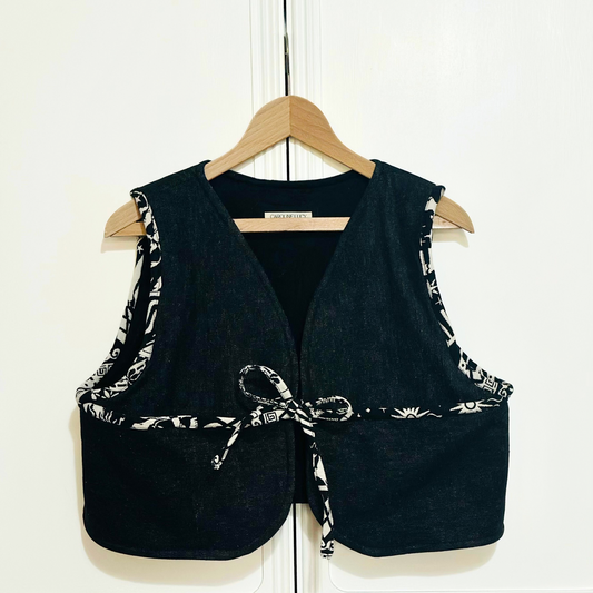 CROPPED BLACK DENIM WAISTCOAT £69