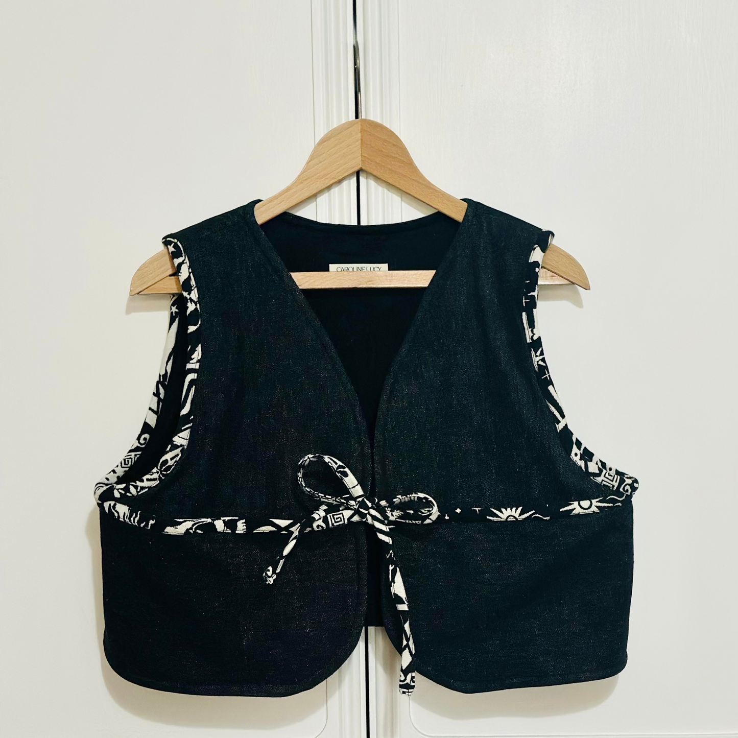 CROPPED BLACK DENIM WAISTCOAT £55